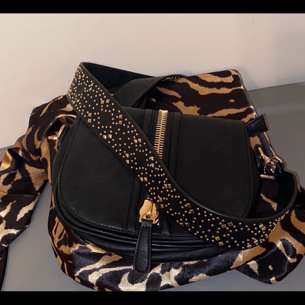Crossbody bag
